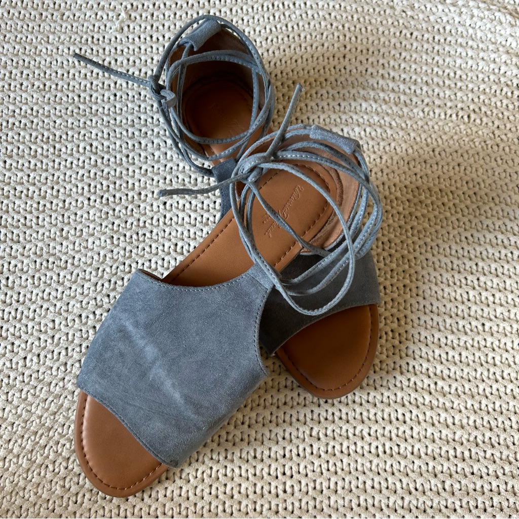 Universal Threads Sandal